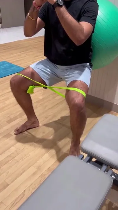 Knee Prevention Warm-up for Fast Bowlers