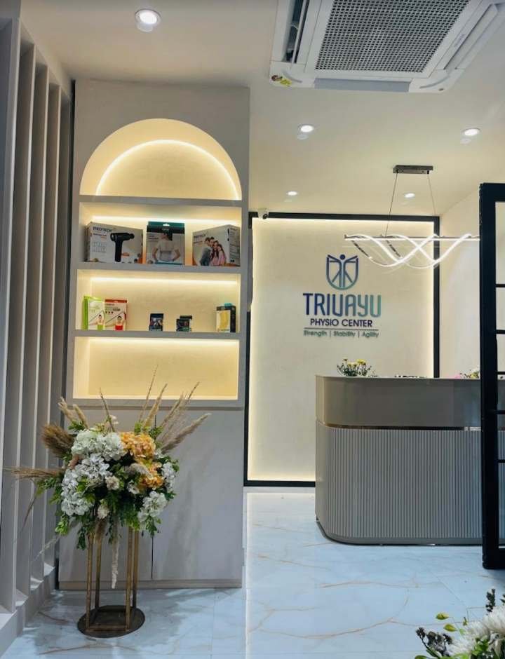 The reception and waiting area at Trivayu Physio Center in Vaishali Nagar, Jaipur